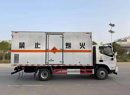 麻山爆破器材运输车